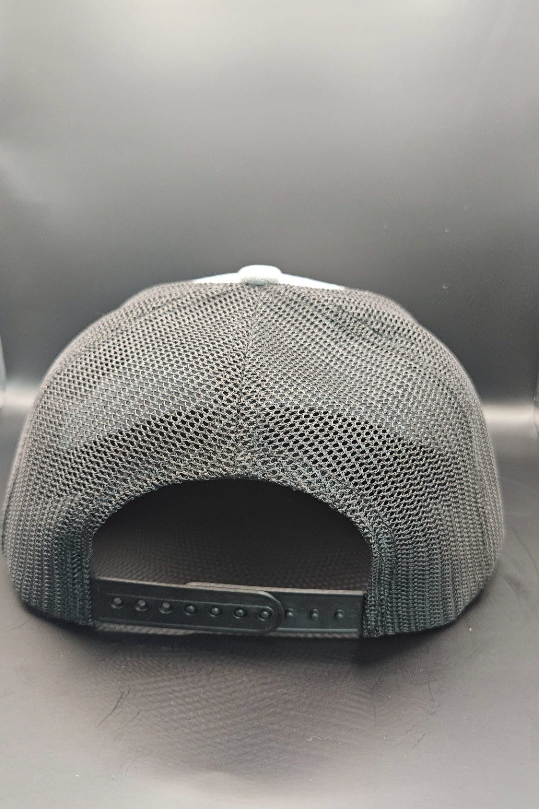 R2W Hats